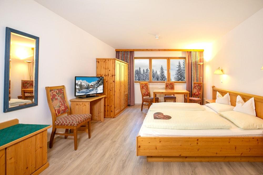 Schuetz Hotel Обертауерн Екстериор снимка