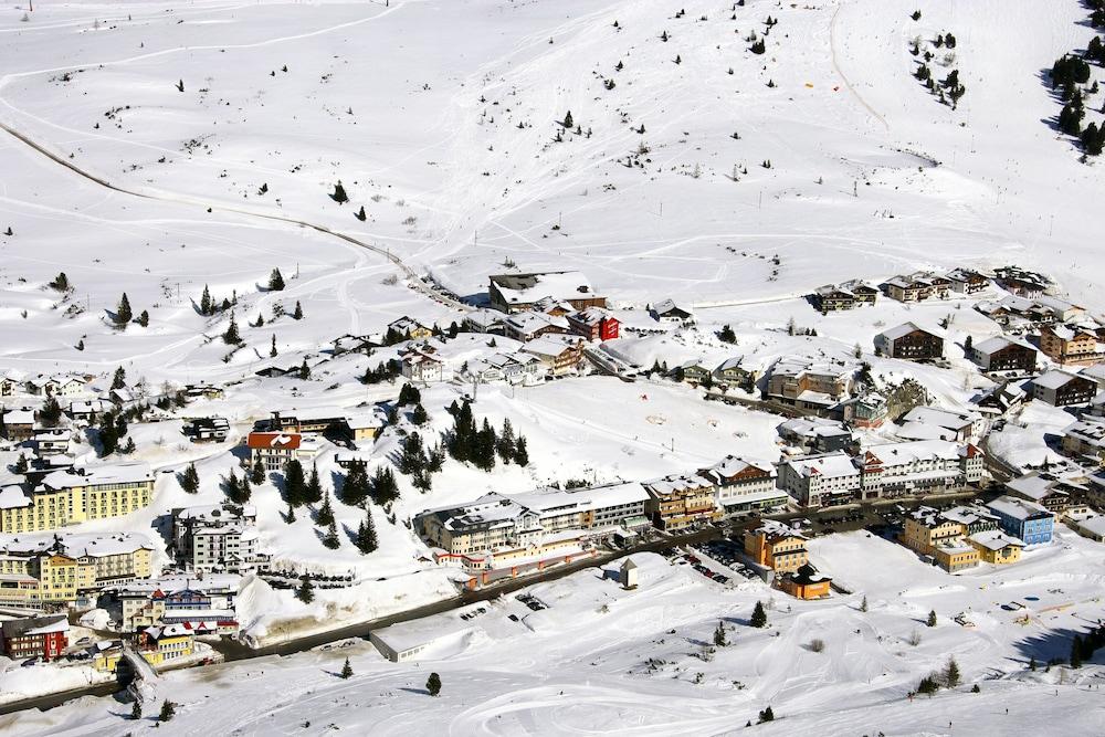 Schuetz Hotel Обертауерн Екстериор снимка