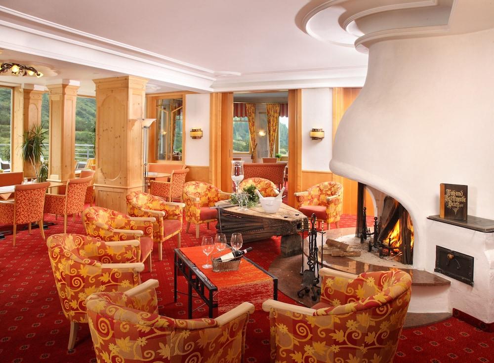 Schuetz Hotel Обертауерн Екстериор снимка